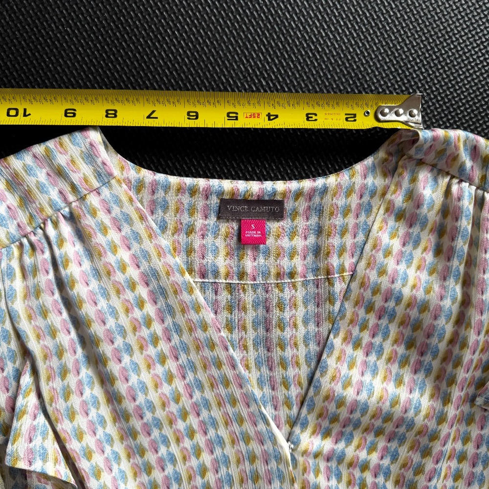 NWT Vince Camuto blouse